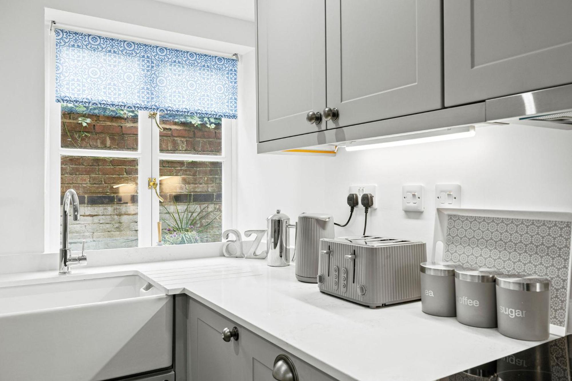 Bell Cottage By Ludlow Castle With Onsite Parking ภายนอก รูปภาพ
