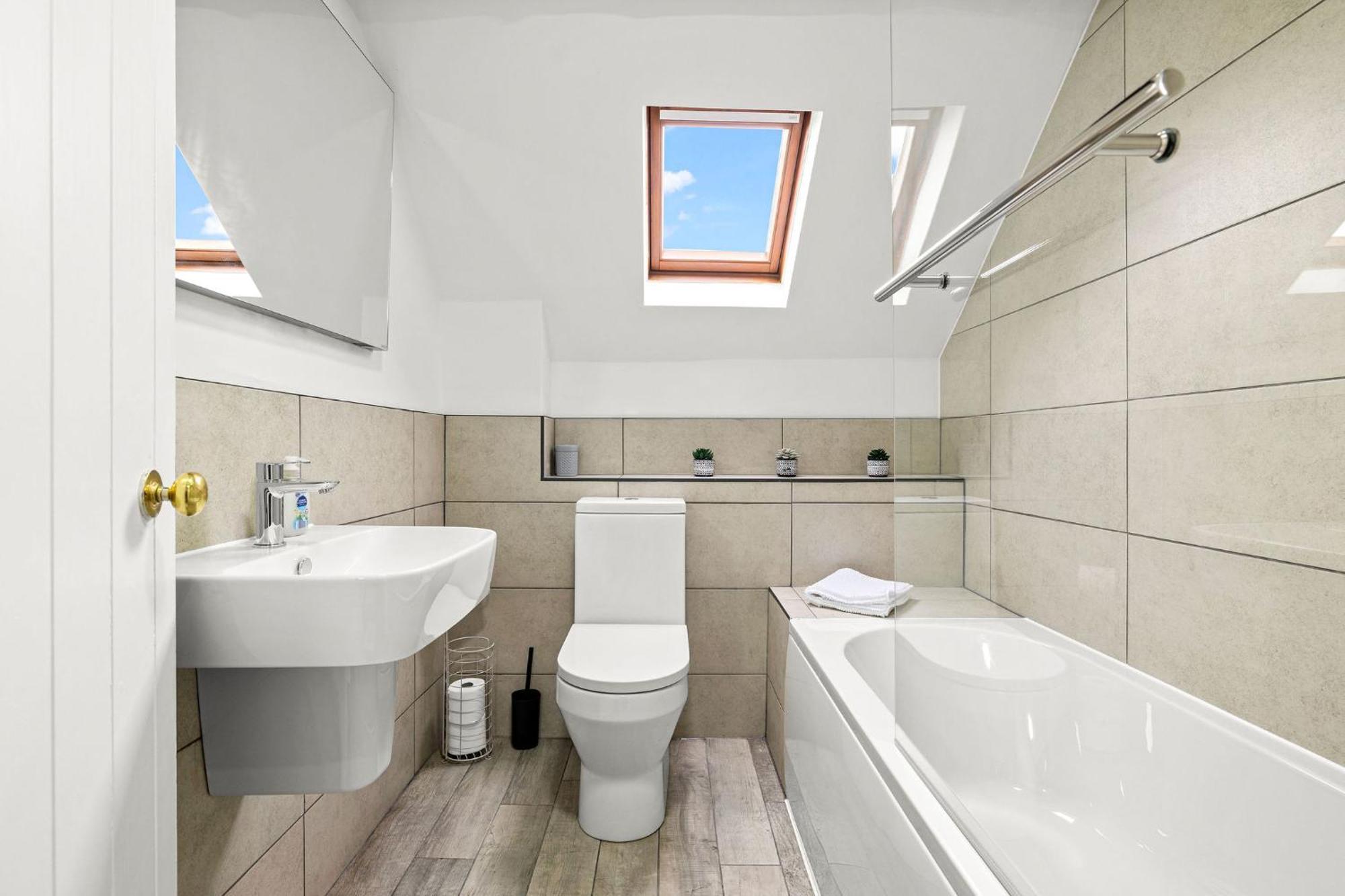 Bell Cottage By Ludlow Castle With Onsite Parking ภายนอก รูปภาพ