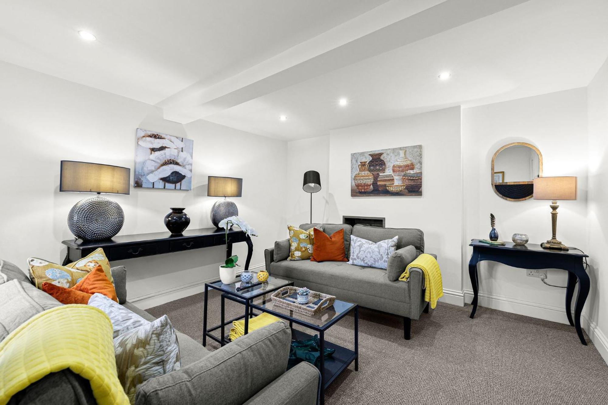 Bell Cottage By Ludlow Castle With Onsite Parking ภายนอก รูปภาพ