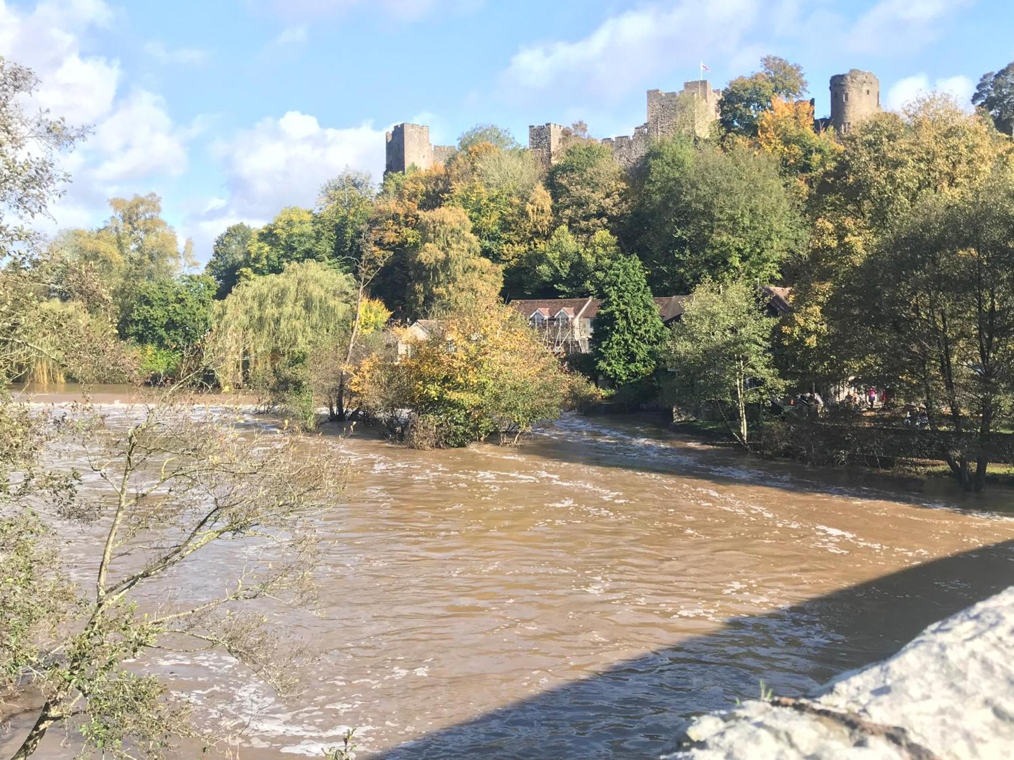 Bell Cottage By Ludlow Castle With Onsite Parking ภายนอก รูปภาพ